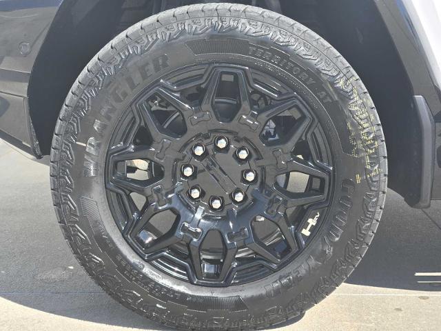 2025 GMC HUMMER EV SUV Vehicle Photo in DALLAS, TX 75209-3016