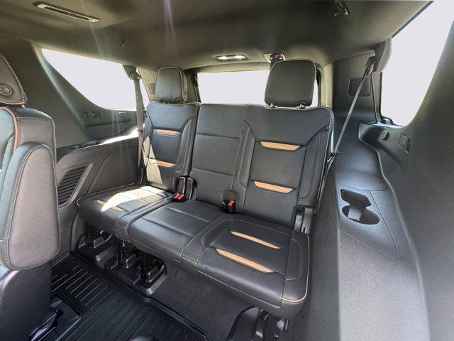 2022 GMC Yukon Vehicle Photo in LEOMINSTER, MA 01453-2952