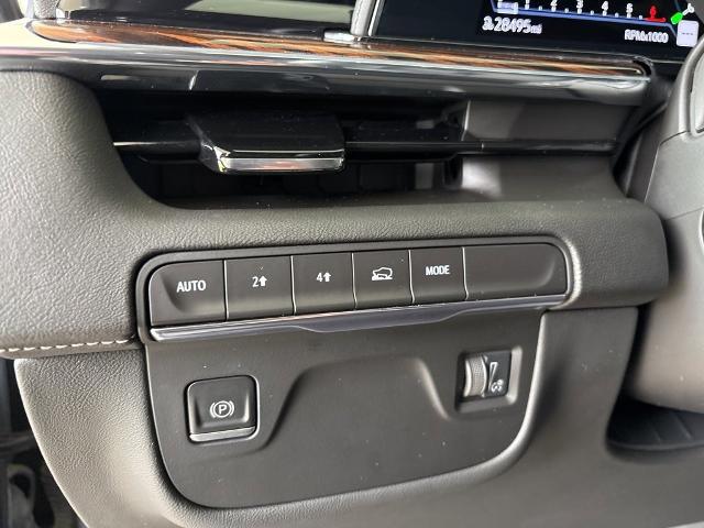 2022 Cadillac Escalade Vehicle Photo in MANHATTAN, KS 66502-5036
