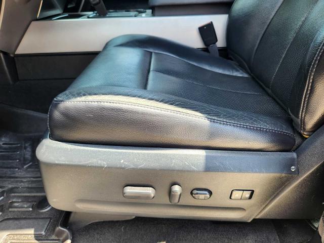 2017 Ford Expedition Vehicle Photo in DENTON, TX 76210-9321