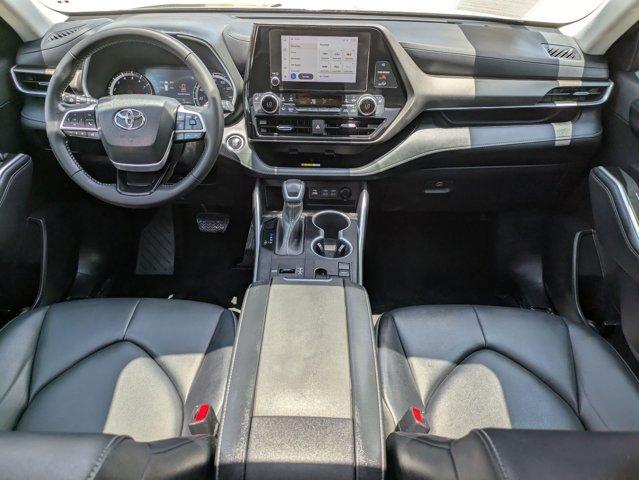 2023 Toyota Highlander Vehicle Photo in SELMA, TX 78154-1460