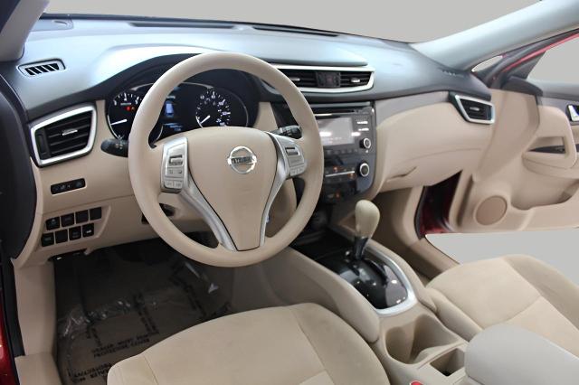 2015 Nissan Rogue Vehicle Photo in Green Bay, WI 54304