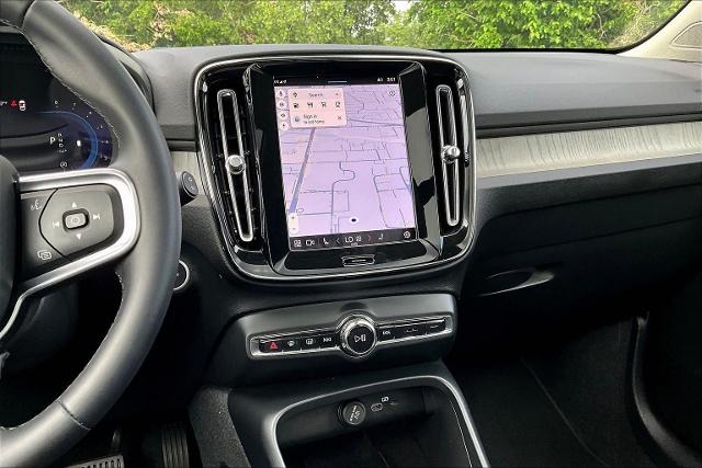 2024 Volvo XC40 Vehicle Photo in Tulsa, OK 74145