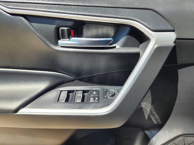2022 Toyota RAV4 Vehicle Photo in DENTON, TX 76210-9321