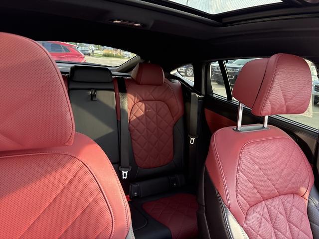 2024 BMW X6 xDrive40i Vehicle Photo in Peoria, IL 61615