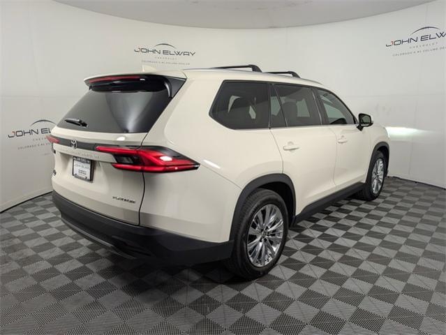 2024 Toyota Grand Highlander Vehicle Photo in ENGLEWOOD, CO 80113-6708