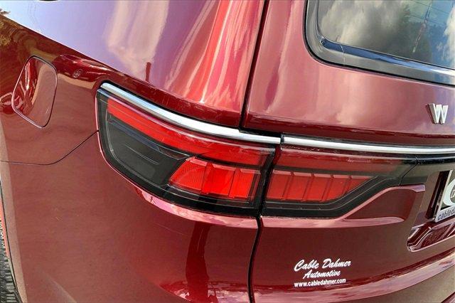 2022 Jeep Wagoneer Vehicle Photo in KANSAS CITY, MO 64114-4502