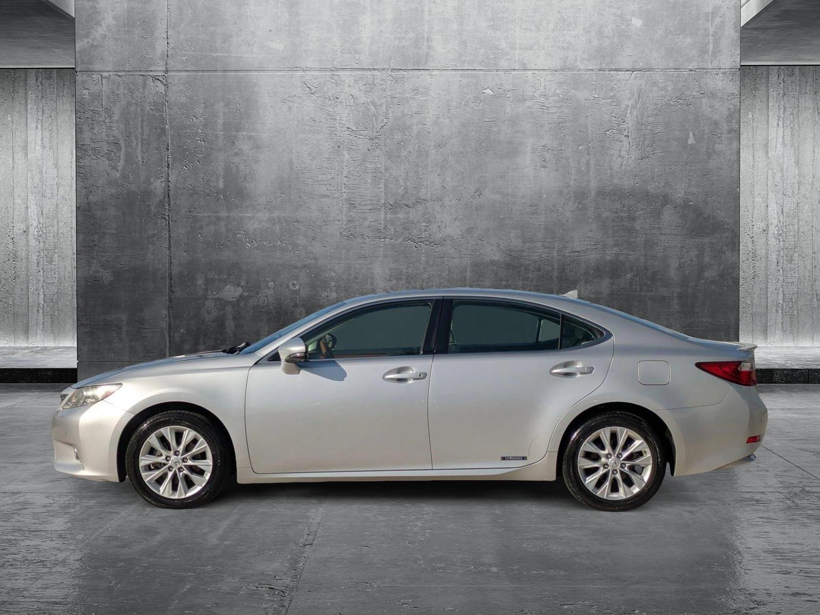 2013 Lexus ES 300h Vehicle Photo in Tustin, CA 92782