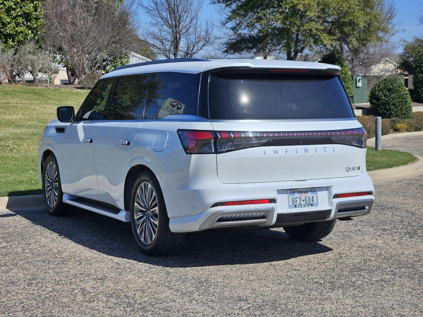 2025 INFINITI QX80 Vehicle Photo in Fort Worth, TX 76132