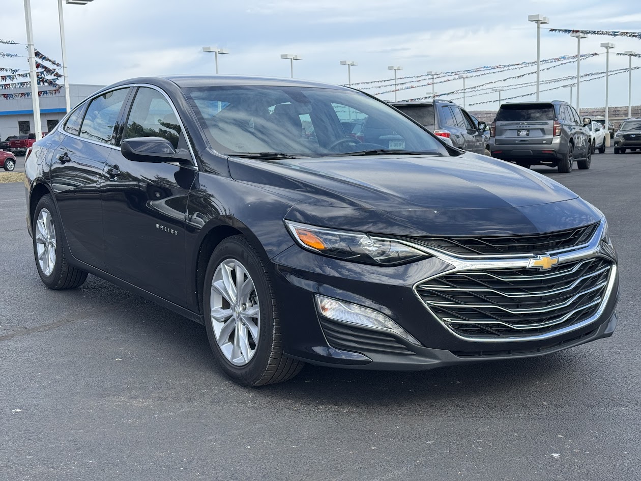 2022 Chevrolet Malibu Vehicle Photo in BOONVILLE, IN 47601-9633