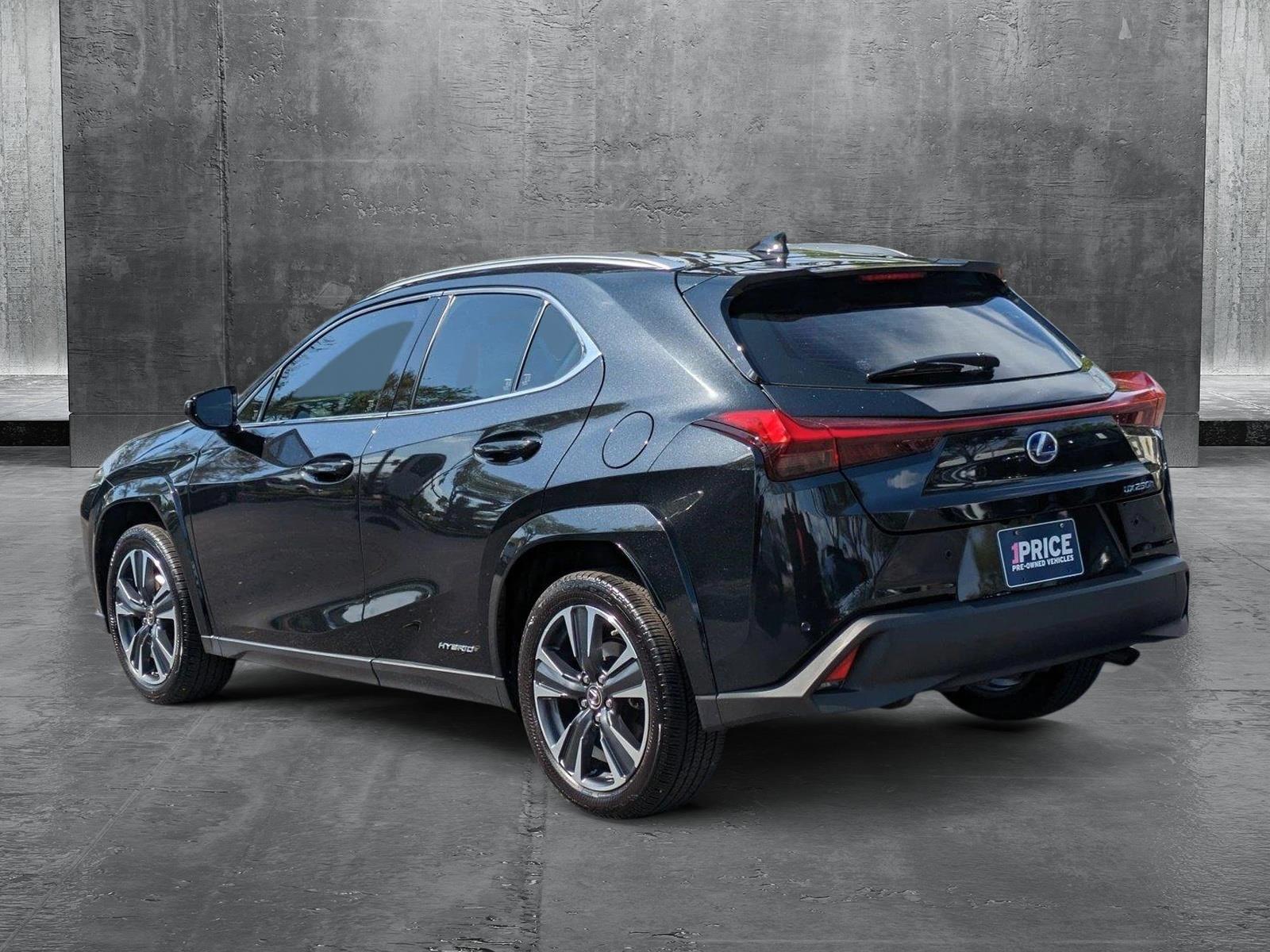 2022 Lexus UX Vehicle Photo in GREENACRES, FL 33463-3207