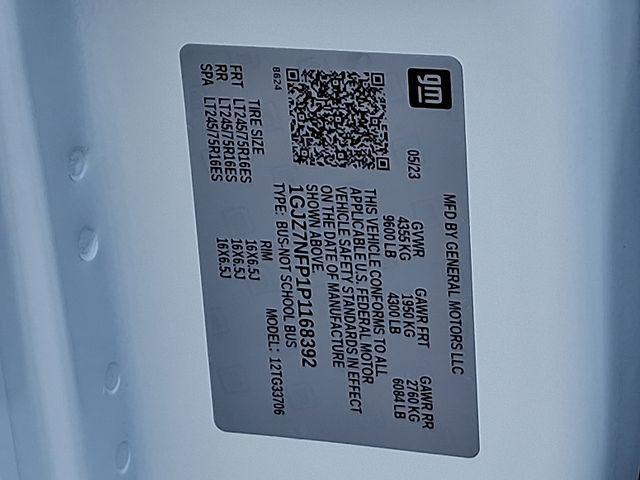 2023 GMC Savana Passenger 3500 Vehicle Photo in DANBURY, CT 06810-5034