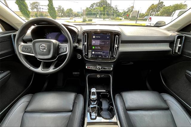 2025 Volvo XC40 Vehicle Photo in Houston, TX 77007