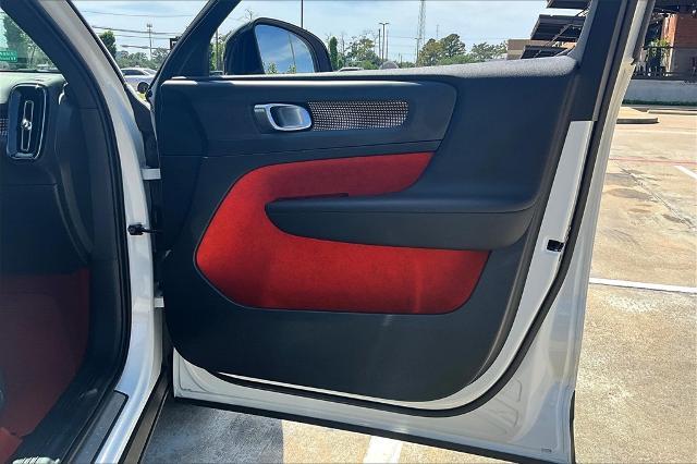 2021 Volvo XC40 Vehicle Photo in Houston, TX 77007