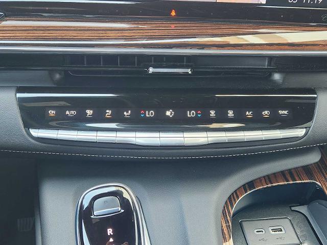 2022 Cadillac Escalade Vehicle Photo in Grapevine, TX 76051