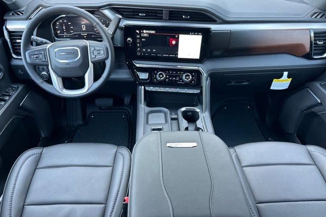 2025 GMC Sierra 2500 HD Vehicle Photo in STOCKTON, CA 95212-2838