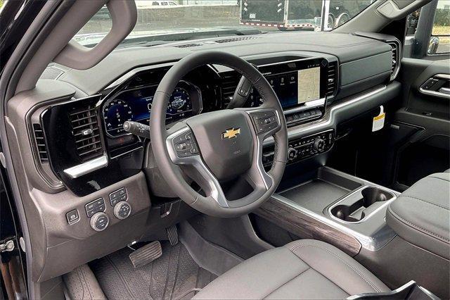 2025 Chevrolet Silverado 3500 HD Vehicle Photo in INDEPENDENCE, MO 64055-1314