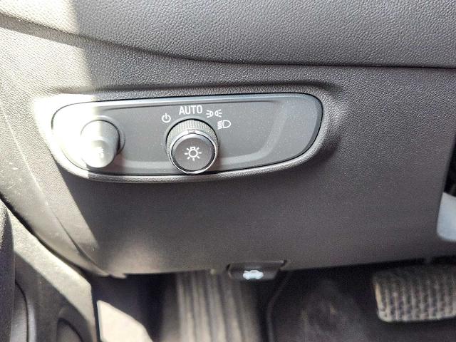 2022 Chevrolet Equinox Vehicle Photo in DENTON, TX 76210-9321