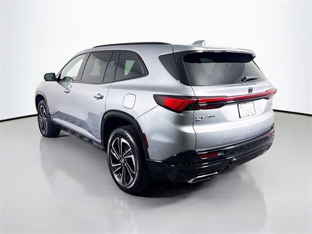 2025 Buick Enclave Vehicle Photo in PUYALLUP, WA 98371-4149