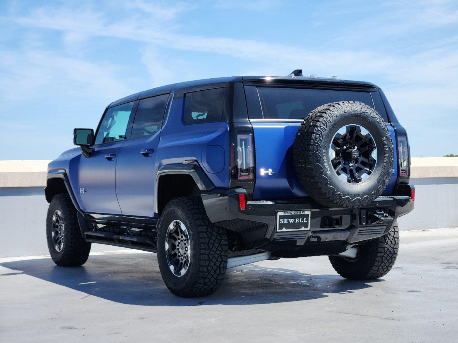 2024 GMC HUMMER EV SUV Vehicle Photo in DALLAS, TX 75209-3016