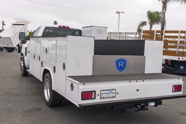 2023 Chevrolet Silverado Chassis Cab Vehicle Photo in VENTURA, CA 93003-8585