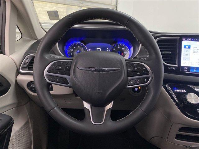 2023 Chrysler Pacifica Vehicle Photo in PORTLAND, OR 97225-3518