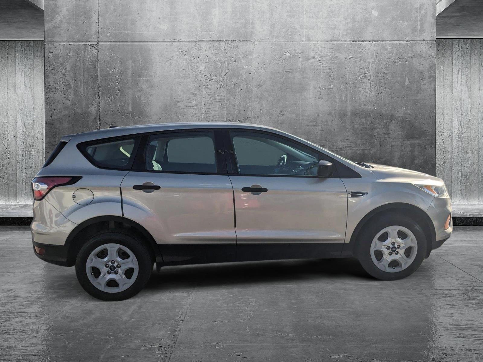 2017 Ford Escape Vehicle Photo in MIAMI, FL 33172-3015