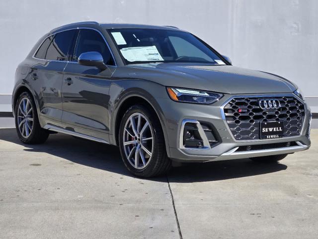 2025 Audi SQ5 Vehicle Photo in SUGAR LAND, TX 77478