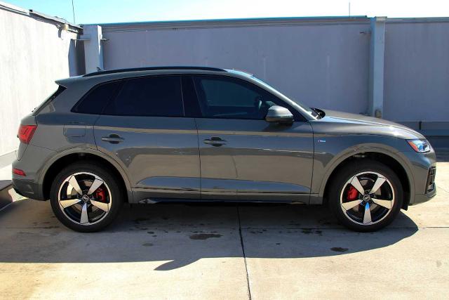 2024 Audi Q5 Vehicle Photo in SUGAR LAND, TX 77478