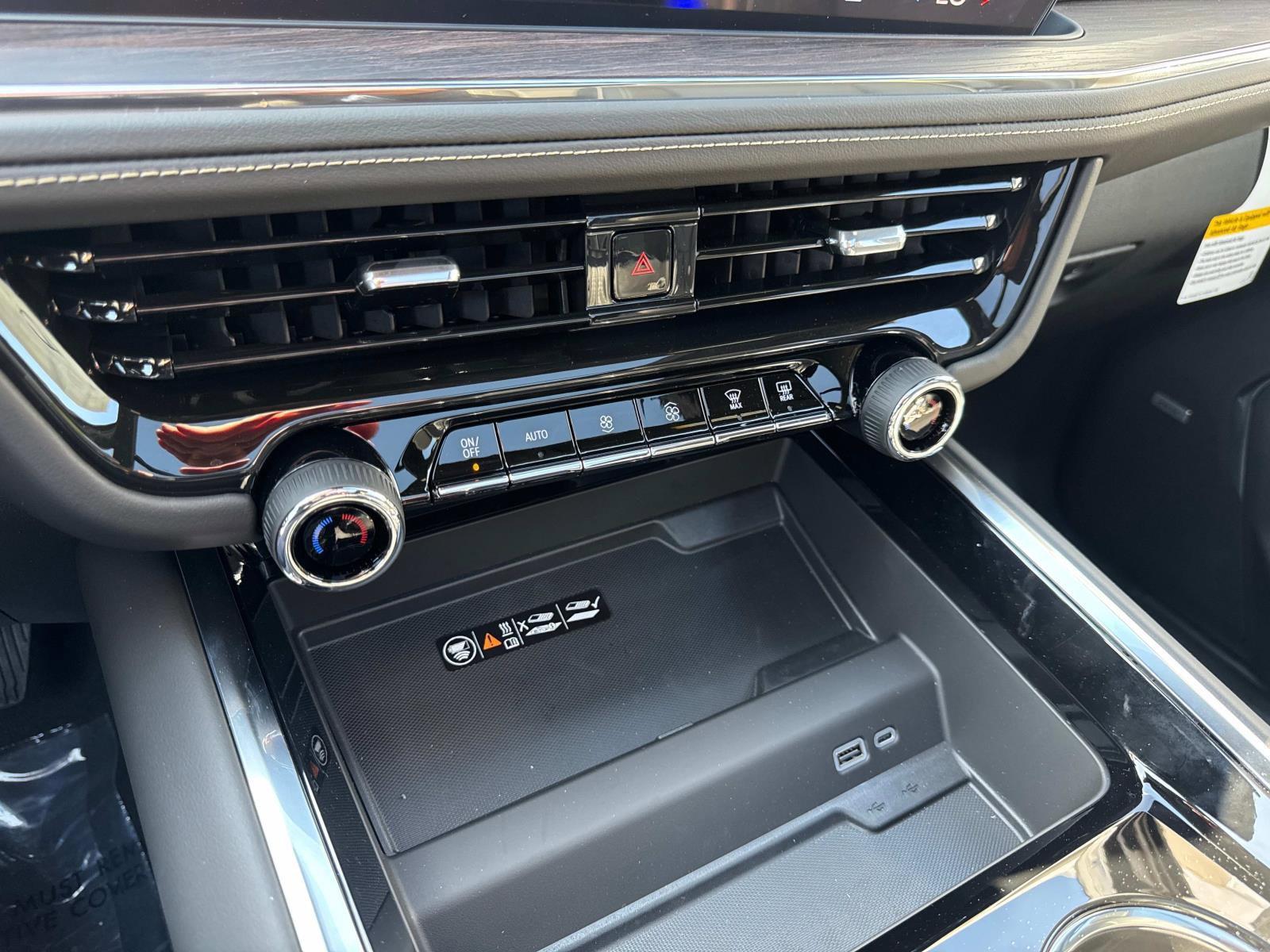 2025 Chevrolet Tahoe Vehicle Photo in LOS ANGELES, CA 90007-3794