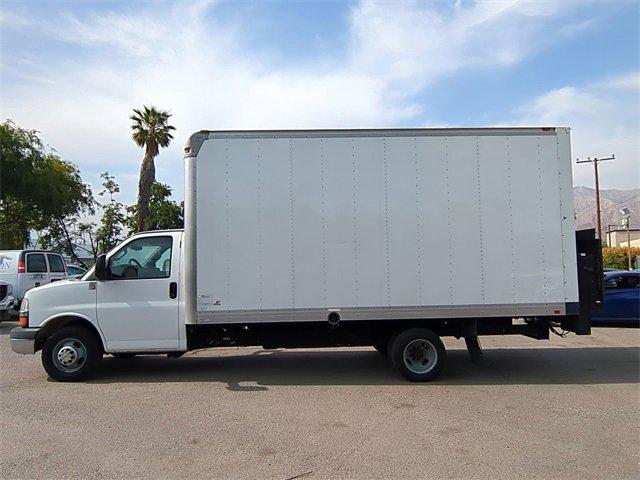 2016 Chevrolet Express Cutaway 3500 Vehicle Photo in PASADENA, CA 91107-3803