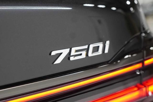 2022 BMW 750i xDrive Vehicle Photo in GRAPEVINE, TX 76051