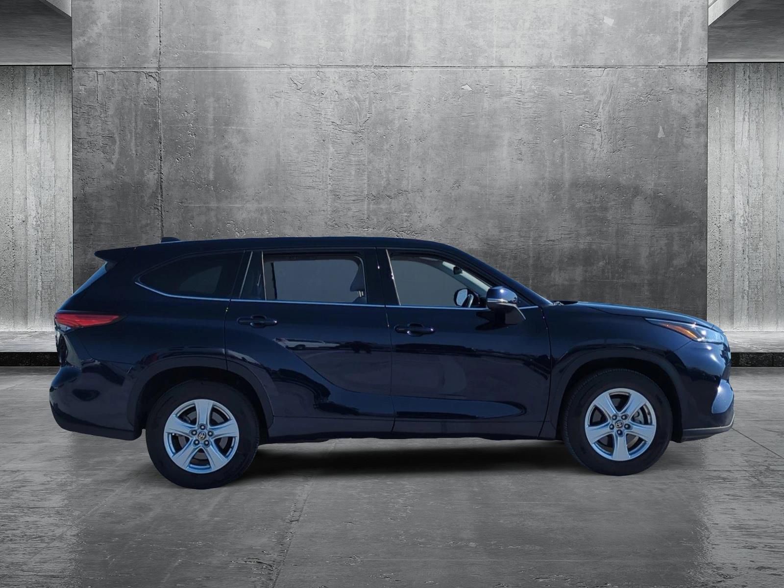 2022 Toyota Highlander Vehicle Photo in Ft. Myers, FL 33907