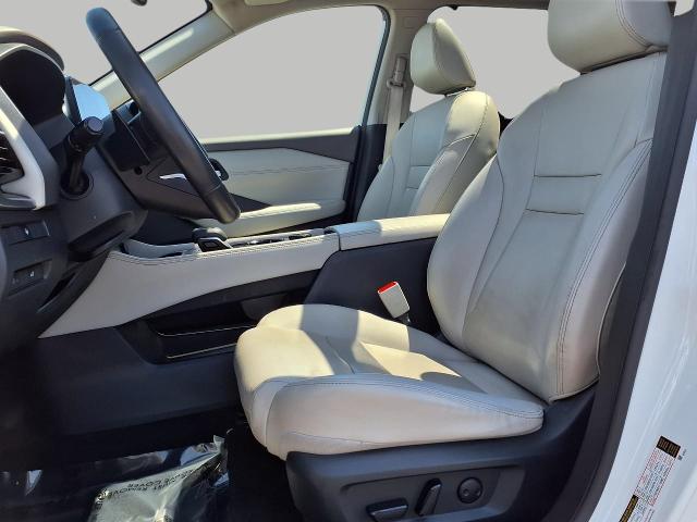 2022 Nissan Rogue Vehicle Photo in Oshkosh, WI 54904