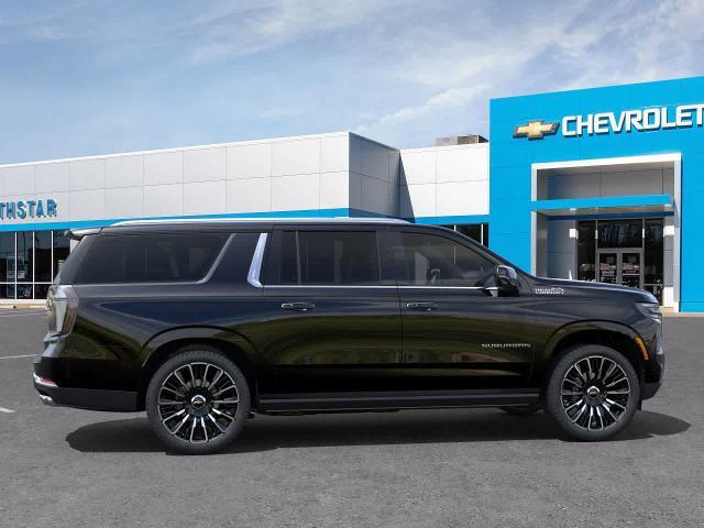 2025 Chevrolet Suburban Vehicle Photo in MOON TOWNSHIP, PA 15108-2571