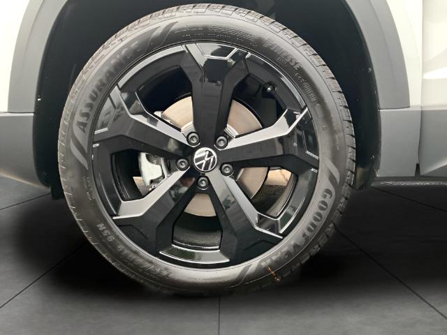 2025 Volkswagen Taos Vehicle Photo in Oshkosh, WI 54904