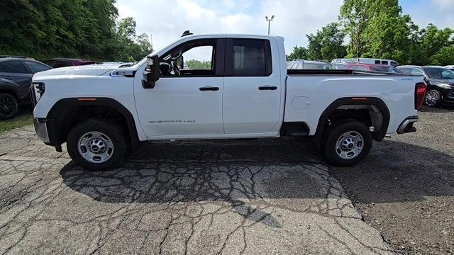 2024 GMC Sierra 2500 HD Vehicle Photo in Pleasant Hills, PA 15236