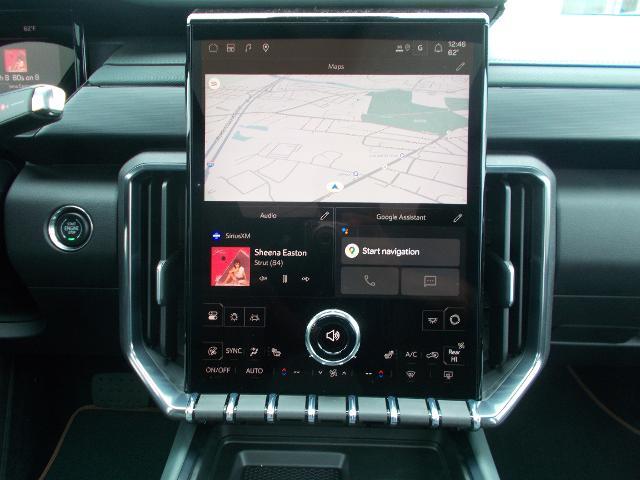 2025 GMC Acadia Vehicle Photo in LOWELL, MA 01852-4336