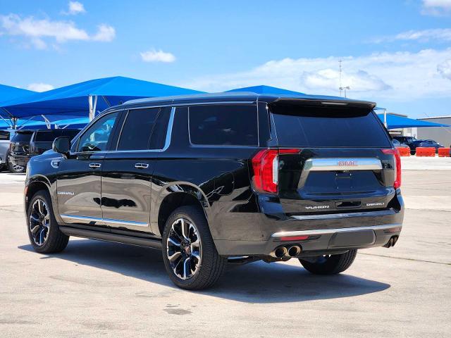 2022 GMC Yukon XL Vehicle Photo in DENTON, TX 76210-9321