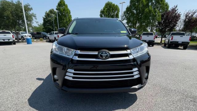 2019 Toyota Highlander Vehicle Photo in BENTONVILLE, AR 72712-4322
