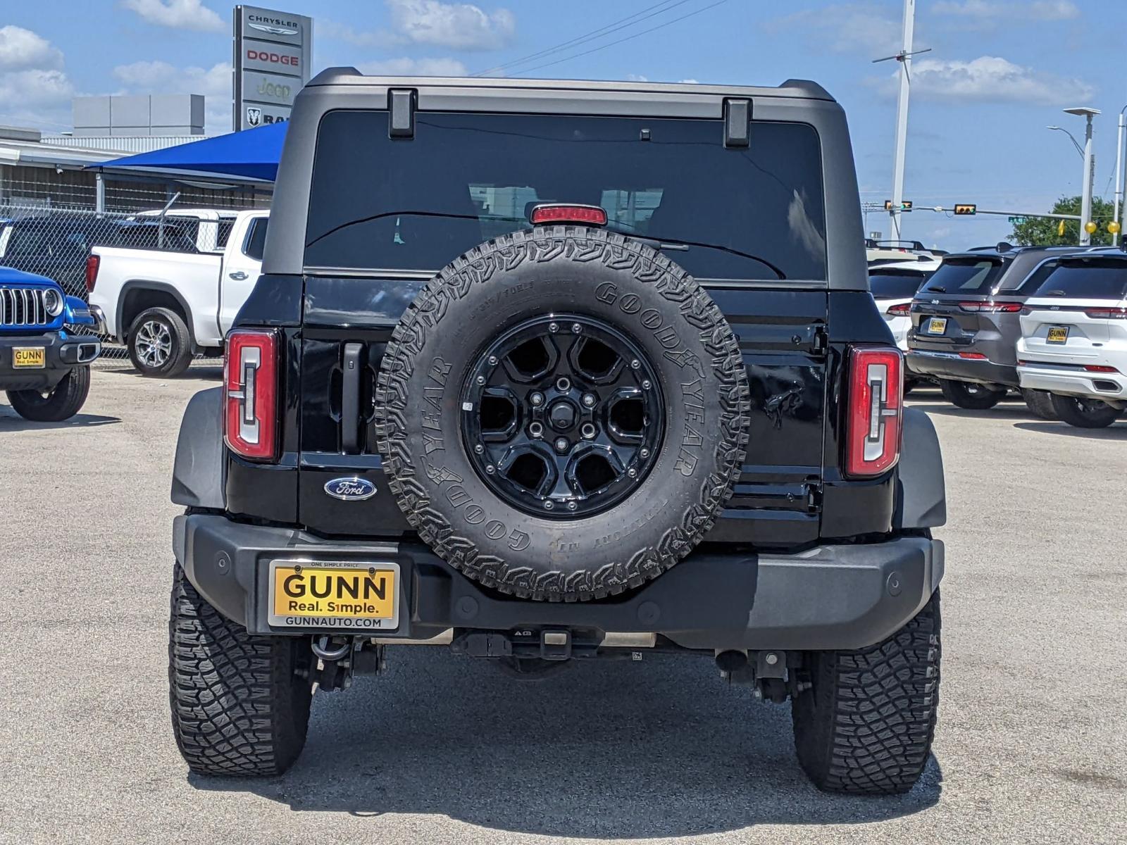 2024 Ford Bronco Vehicle Photo in Seguin, TX 78155
