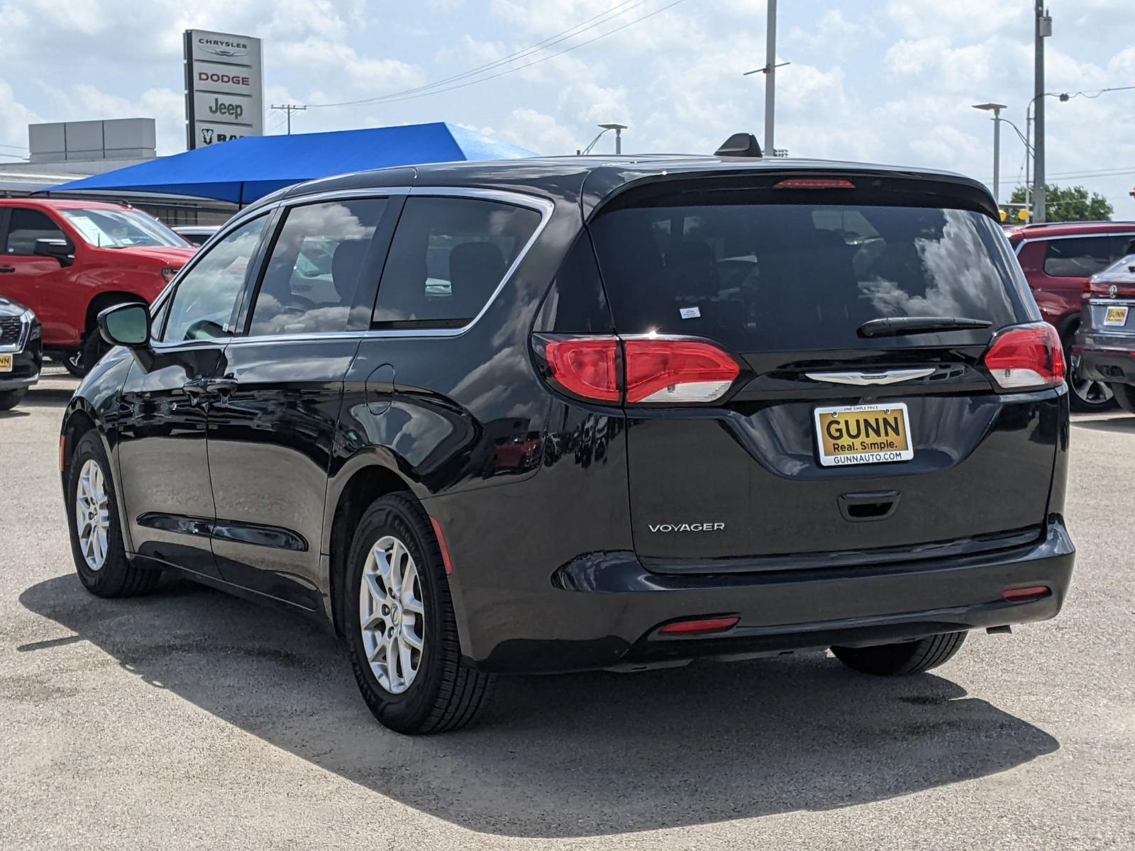 2023 Chrysler Voyager Vehicle Photo in Seguin, TX 78155