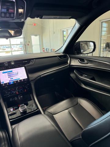 2024 Jeep Grand Cherokee L Vehicle Photo in Peoria, IL 61615