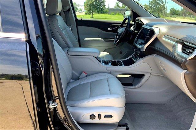 2023 GMC Acadia Vehicle Photo in TOPEKA, KS 66609-0000