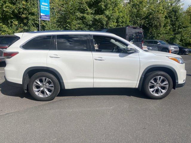 2015 Toyota Highlander Vehicle Photo in Doylsetown, PA 18901