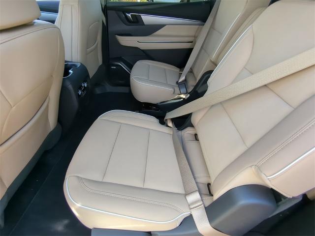 2025 Buick Enclave Vehicle Photo in GOODYEAR, AZ 85338-1310