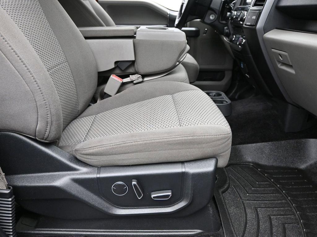 2017 Ford F-150 Vehicle Photo in Cedar Rapids, IA 52402