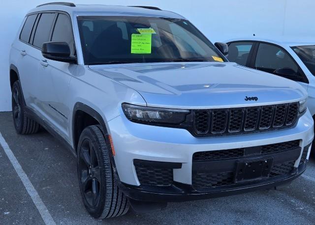 2024 Jeep Grand Cherokee L Vehicle Photo in Green Bay, WI 54304