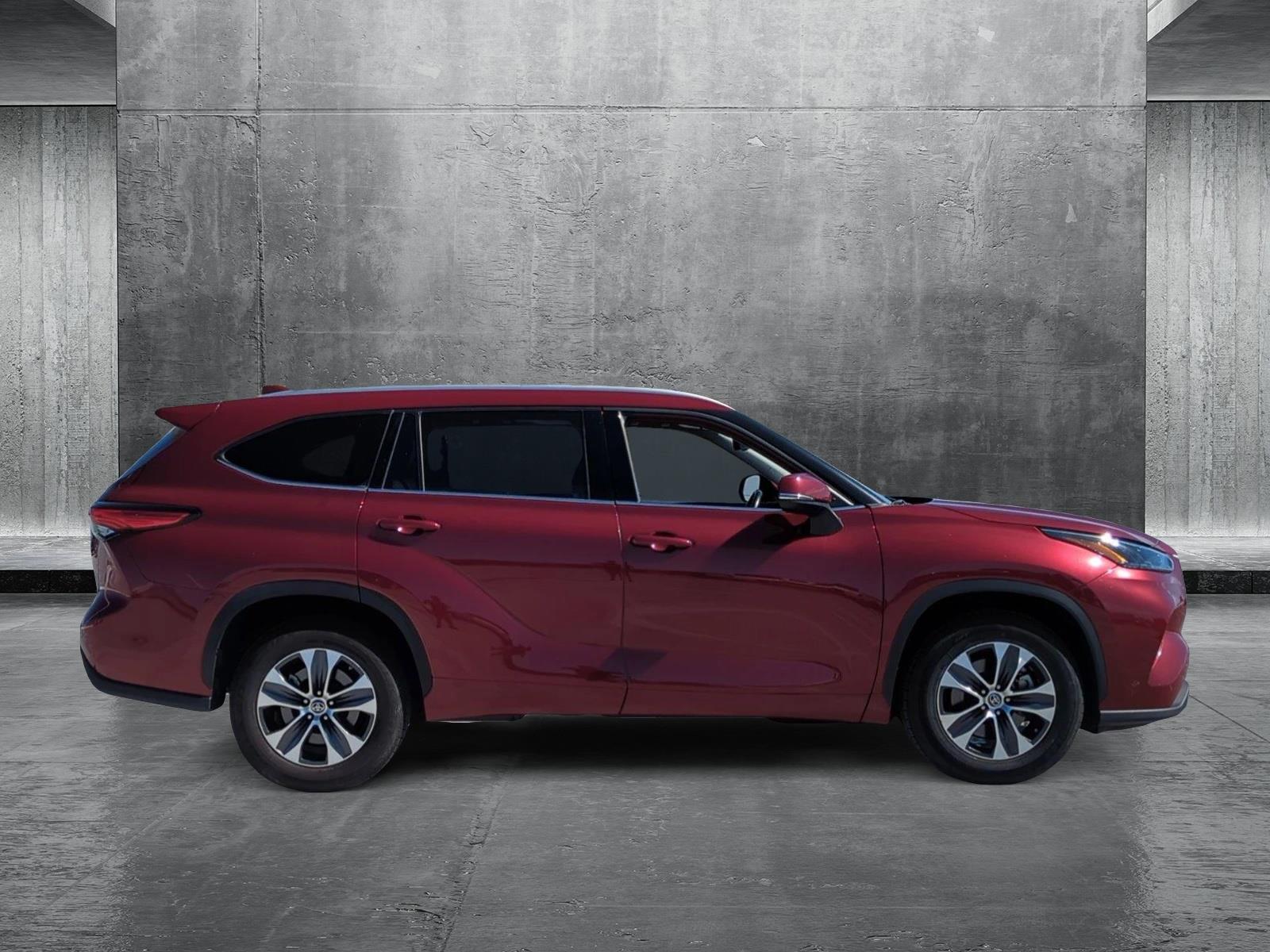 2022 Toyota Highlander Vehicle Photo in Ft. Myers, FL 33907