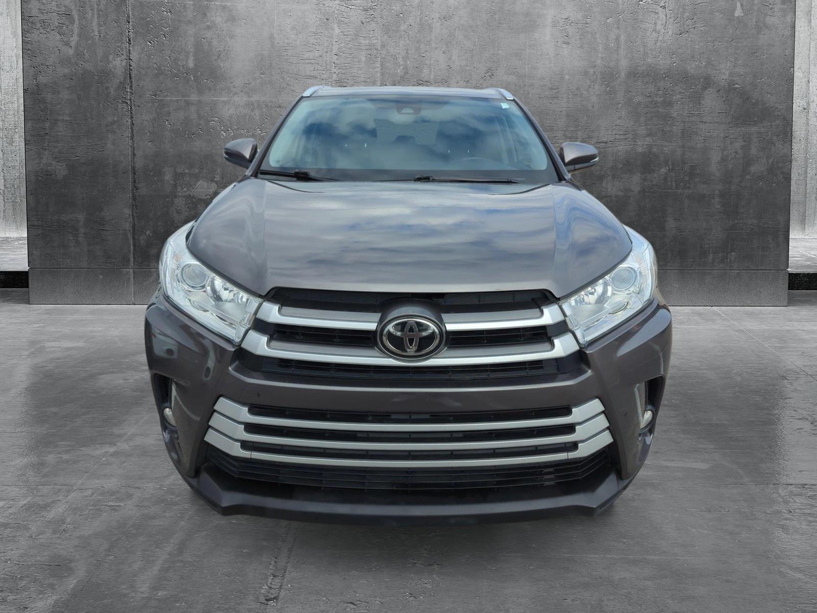 2019 Toyota Highlander Vehicle Photo in Memphis, TN 38125